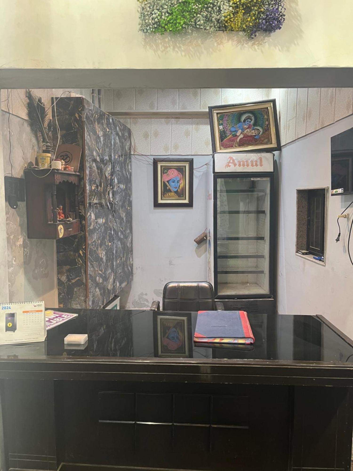 G&G Palace Vrindāvan Buitenkant foto